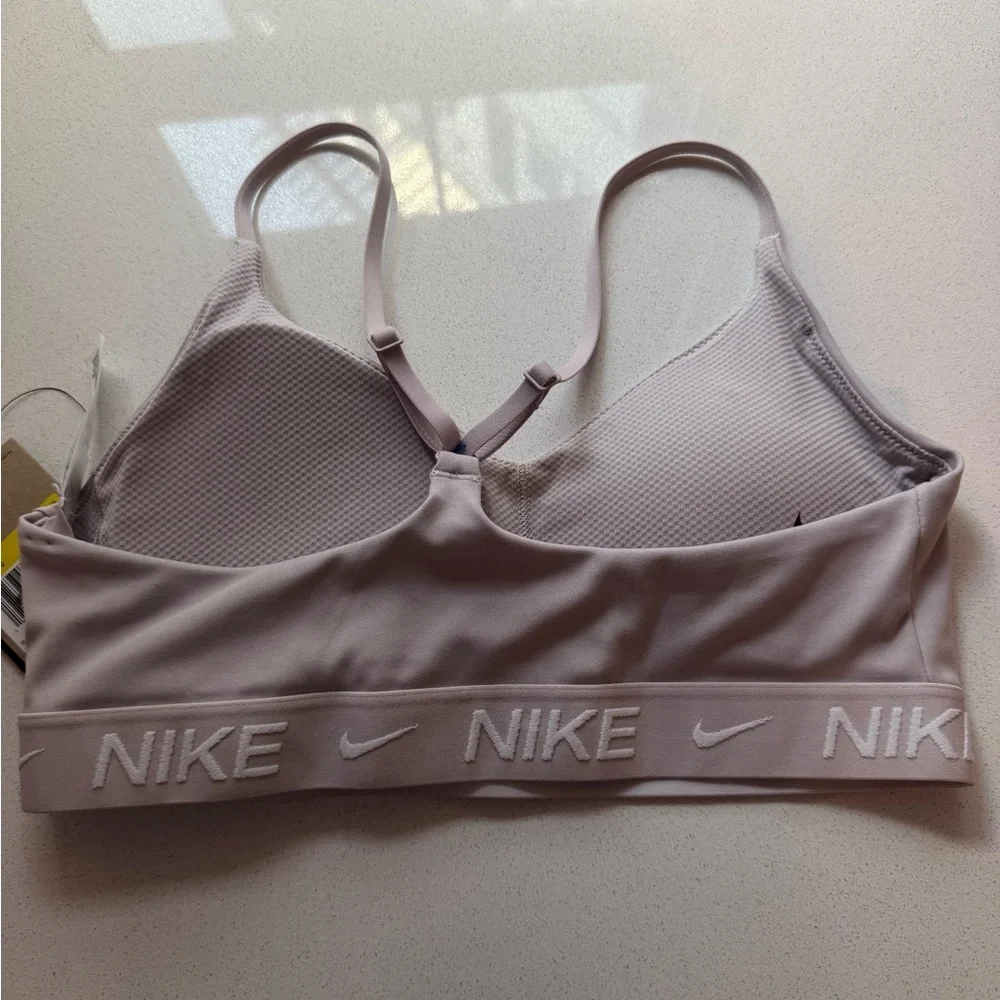 Brand new Nike Women's Soft Pink Sports Bra - Picture 2 of 2